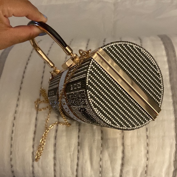 Dollar Rhinestone Clutch 💵 - Picture 4 of 4